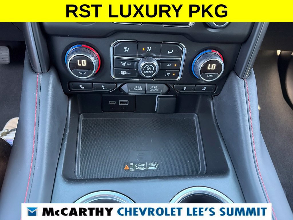 Used 2024 Chevrolet Suburban RST w/ Luxury Package AWD/4WD image 9