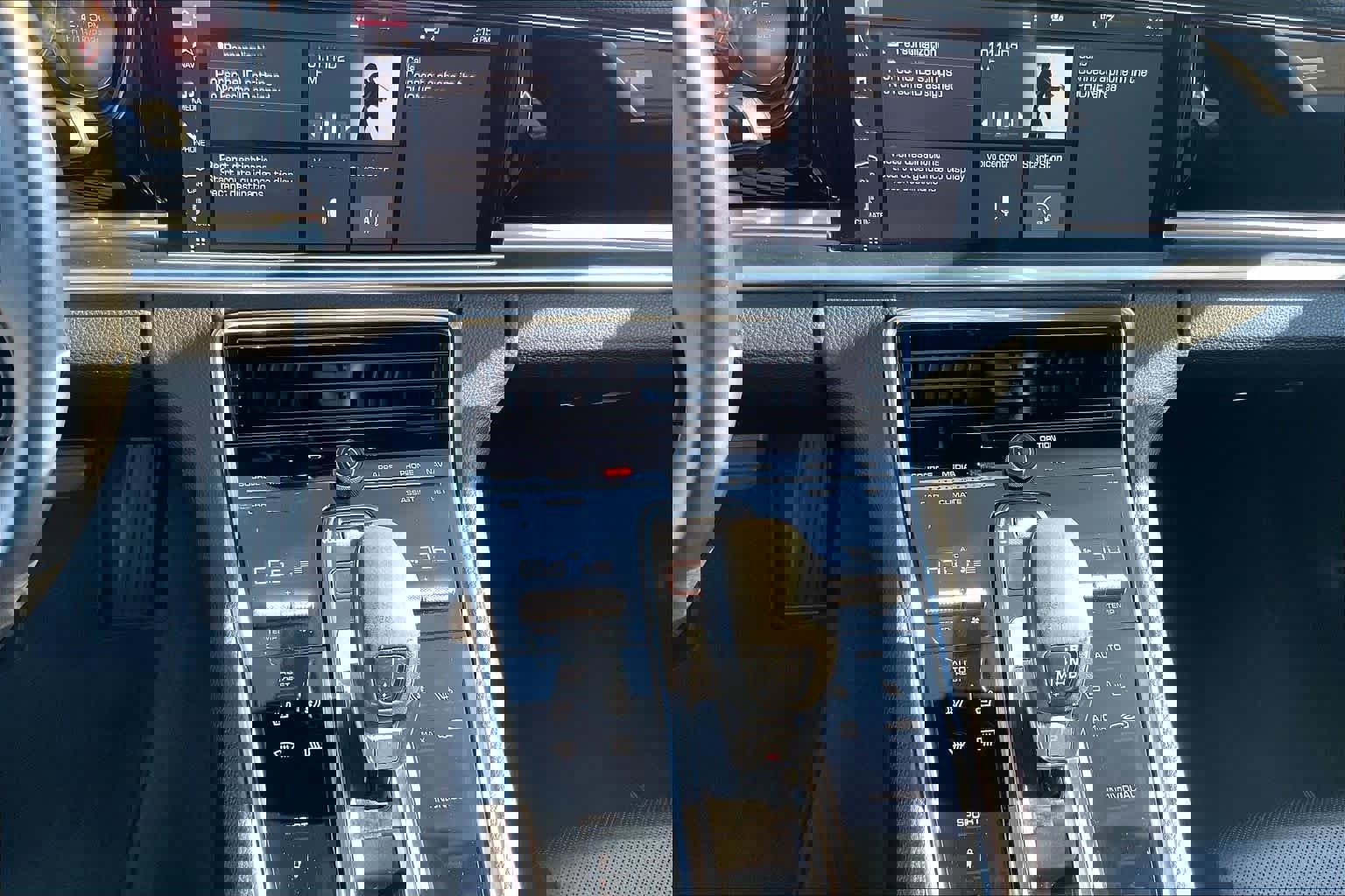 Used 2021 Porsche Panamera image 35