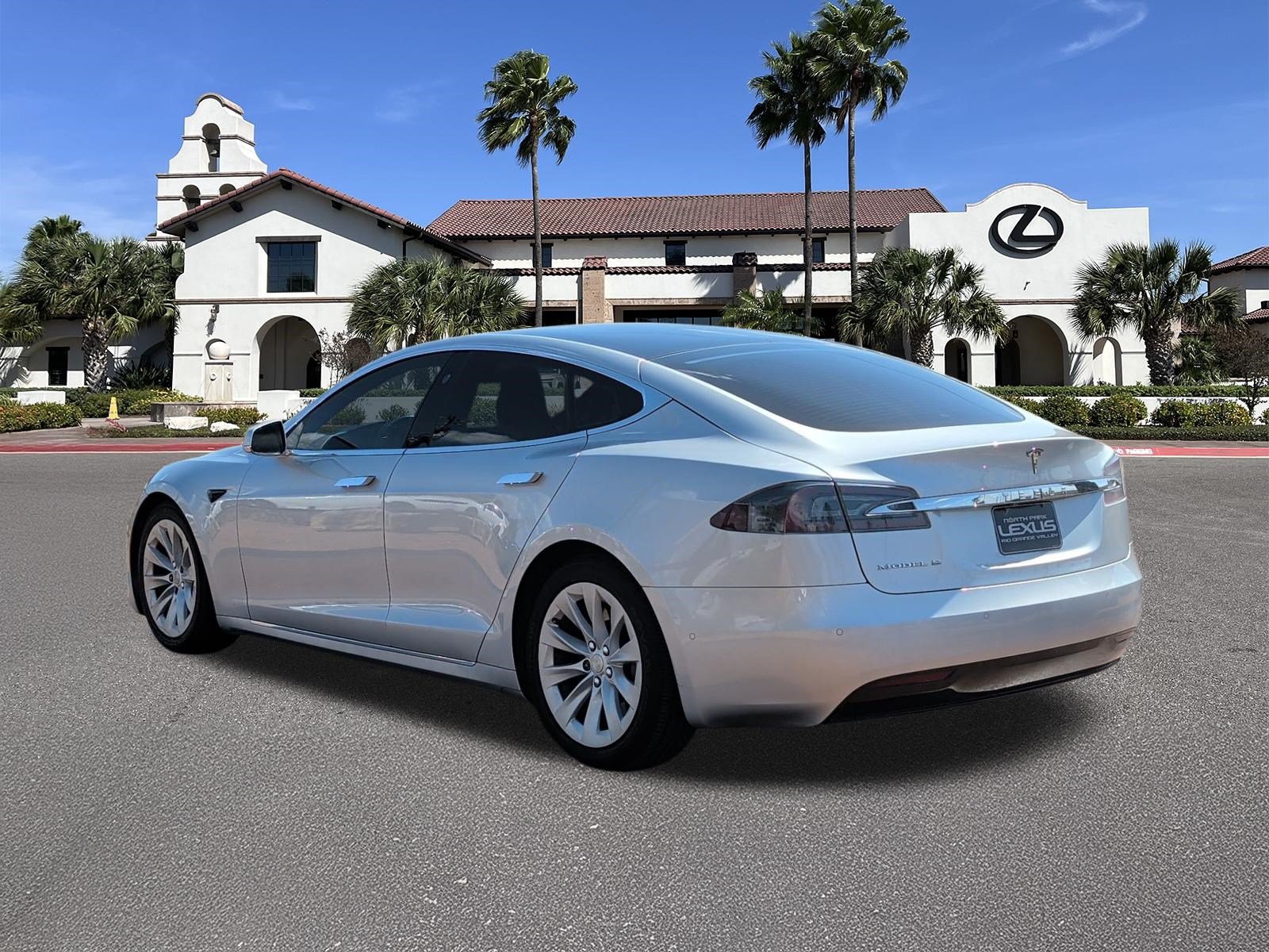Used 2017 Tesla Model S 75 RWD image 4