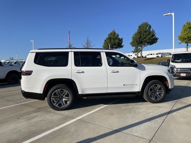 New 2025 Jeep Wagoneer Base w/ Convenience Group I image 5