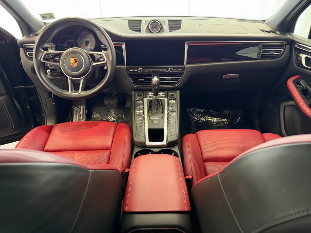 Certified 2021 Porsche Macan S AWD/4WD image 17