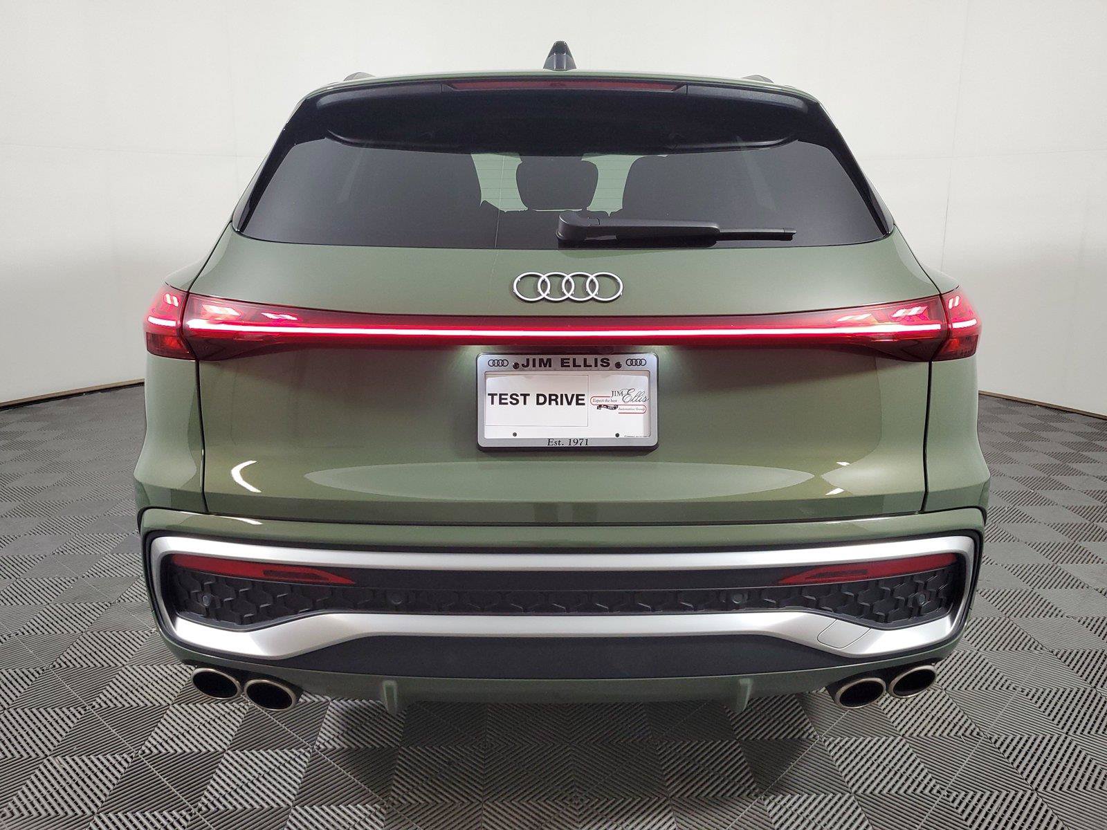 Used 2025 Audi SQ5 Prestige AWD/4WD image 5