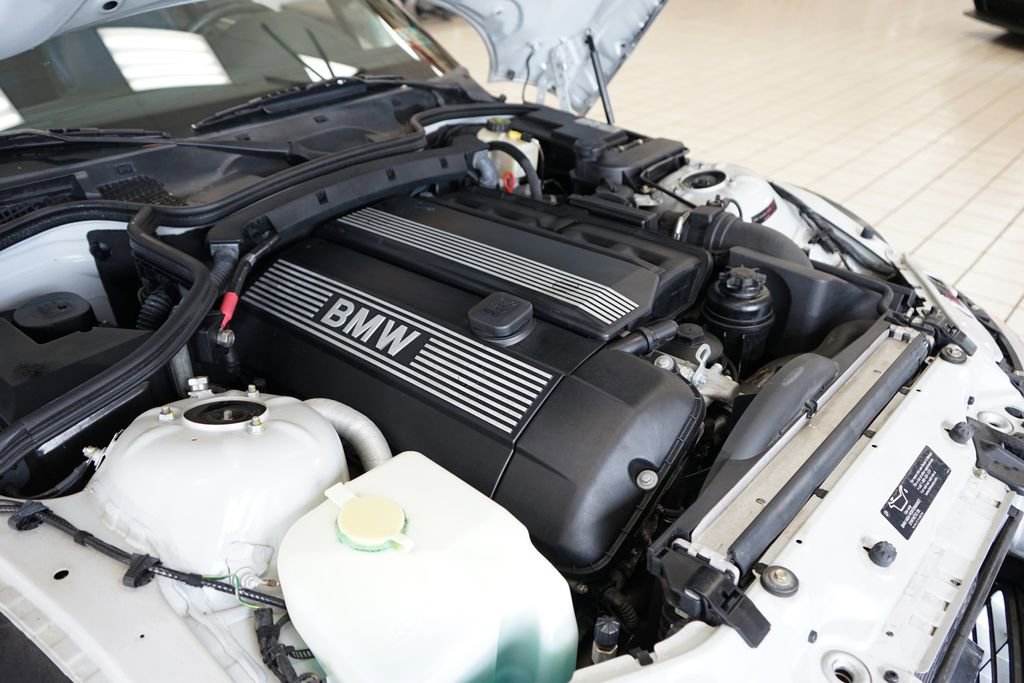 Used 2001 BMW Z3 3.0i RWD image 55