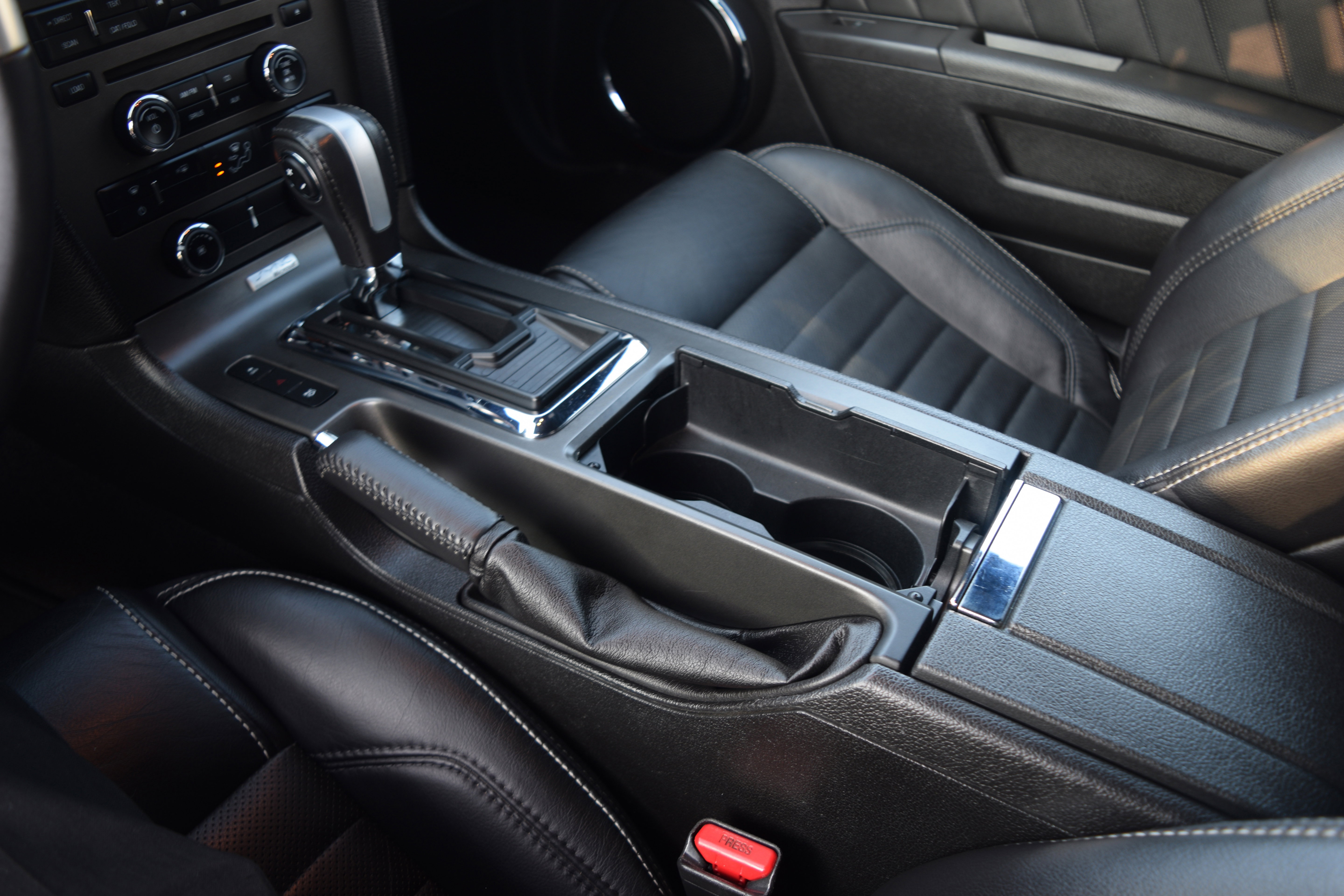 Used 2013 Ford Mustang Premium image 11