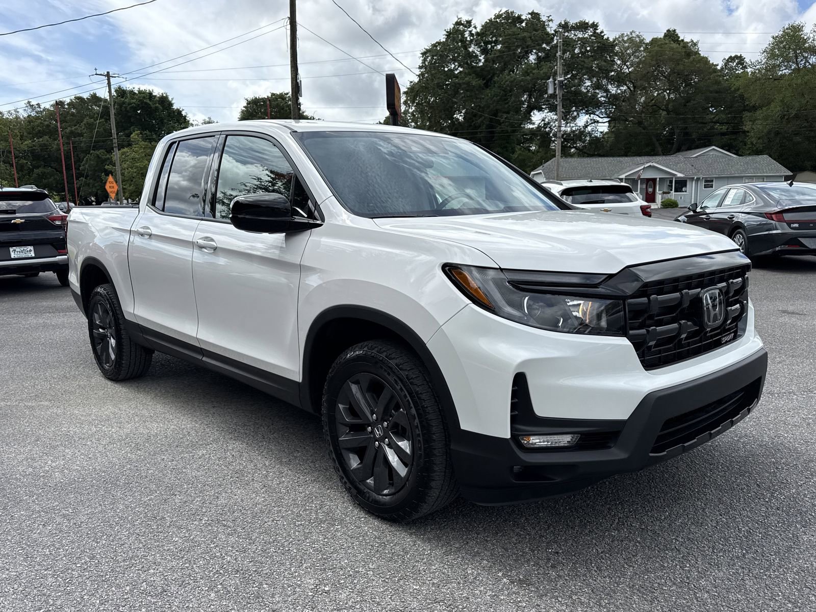 Used 2025 Honda Ridgeline Sport image 7