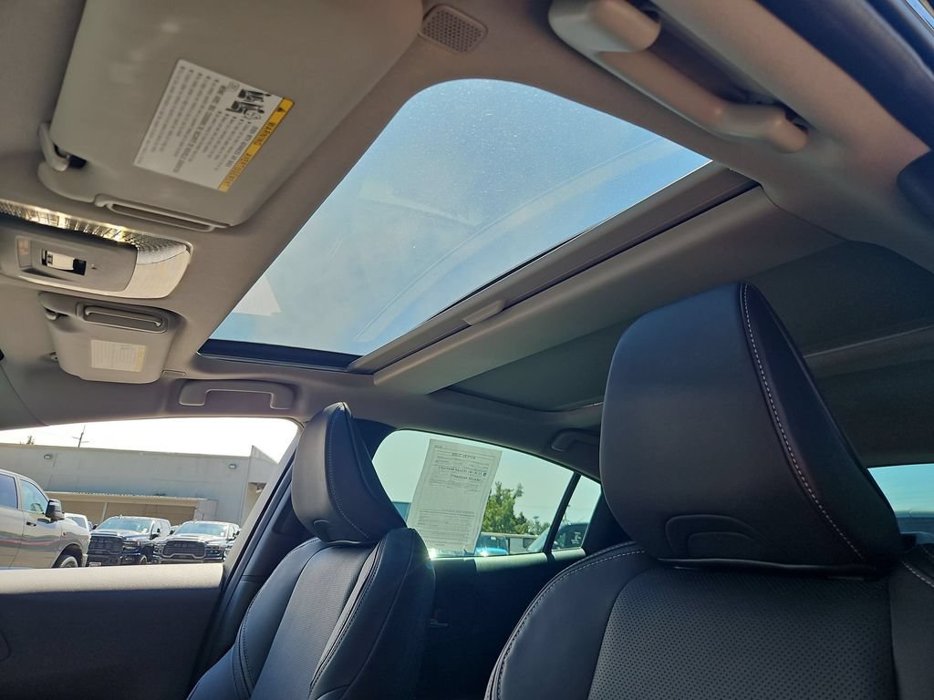 Used 2026 Toyota Prius AWD image 28