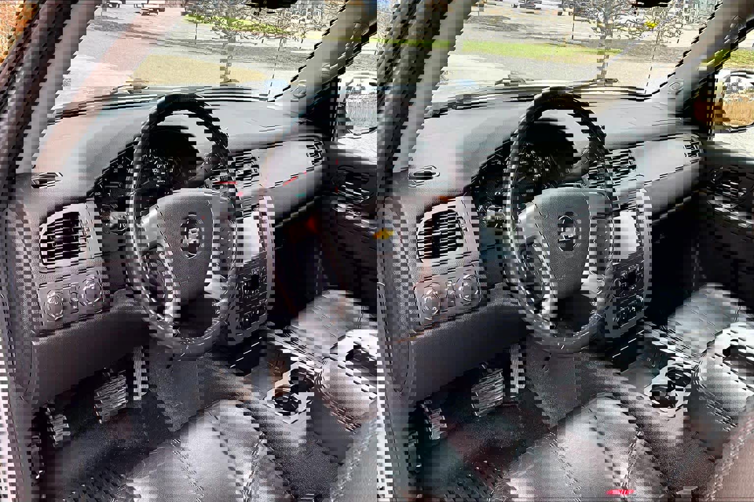 Used 2012 Chevrolet Avalanche LT w/ Suspension Package, Off-Road image 17