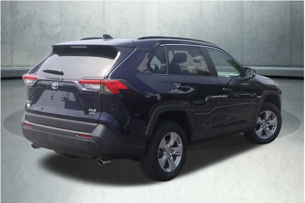 Used 2025 Toyota RAV4 XLE AWD/4WD image 15