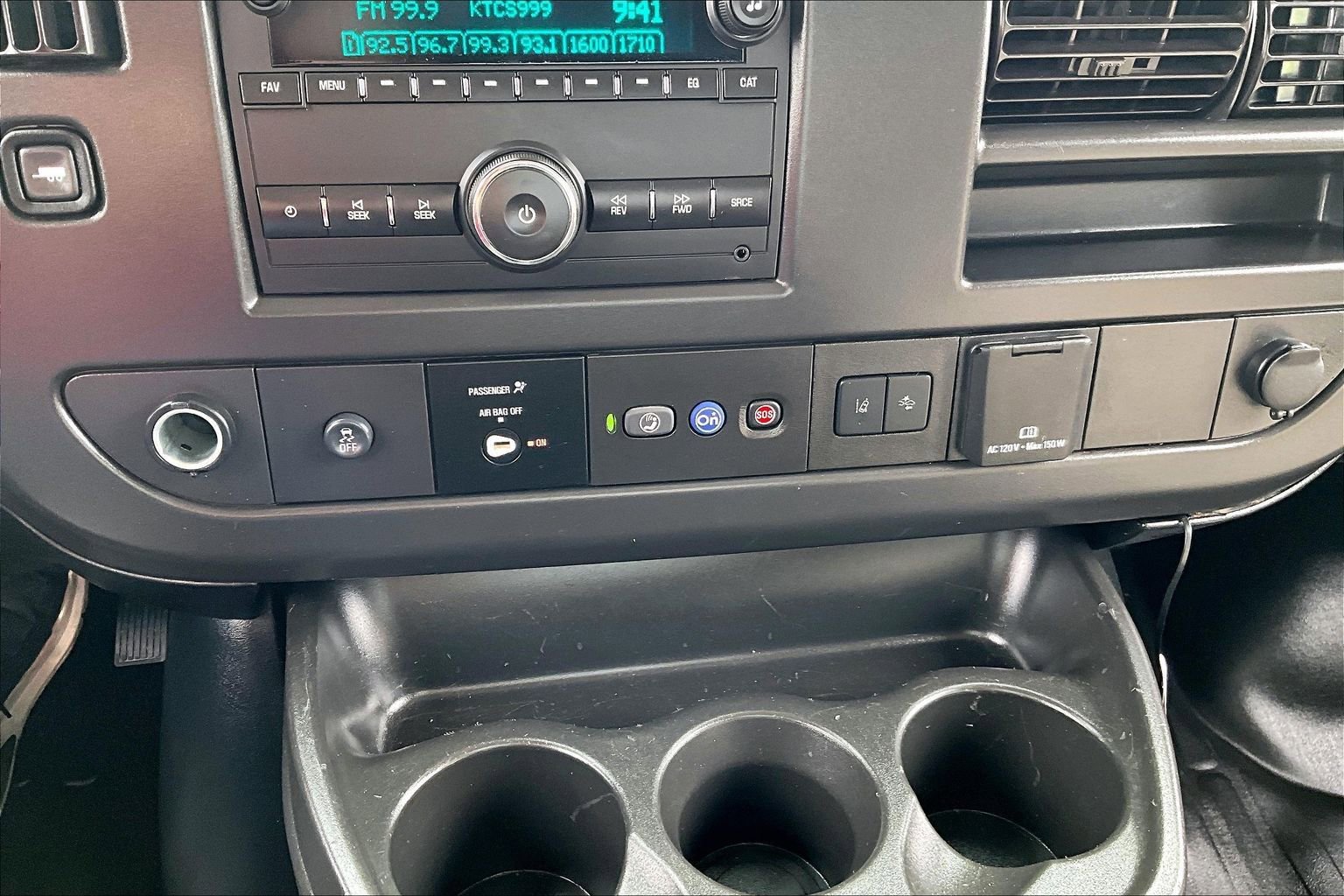 Used 2025 Chevrolet Express 2500 LT w/ LT Preferred Equipment Group RWD image 24