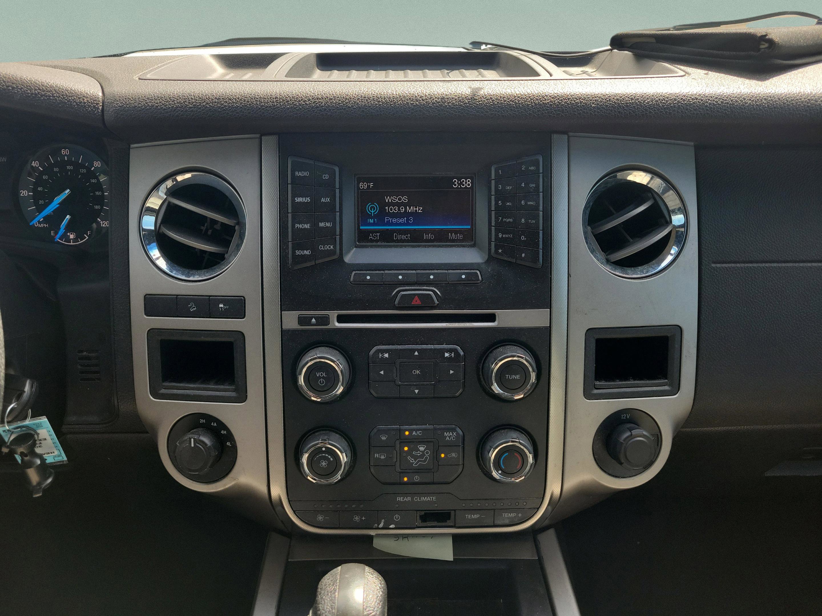 Used 2017 Ford Expedition XLT AWD/4WD image 13