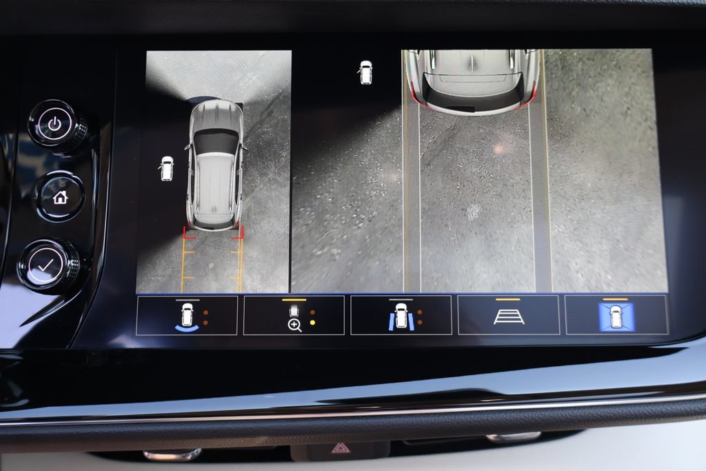 Used 2023 Buick Envision Avenir AWD/4WD image 23