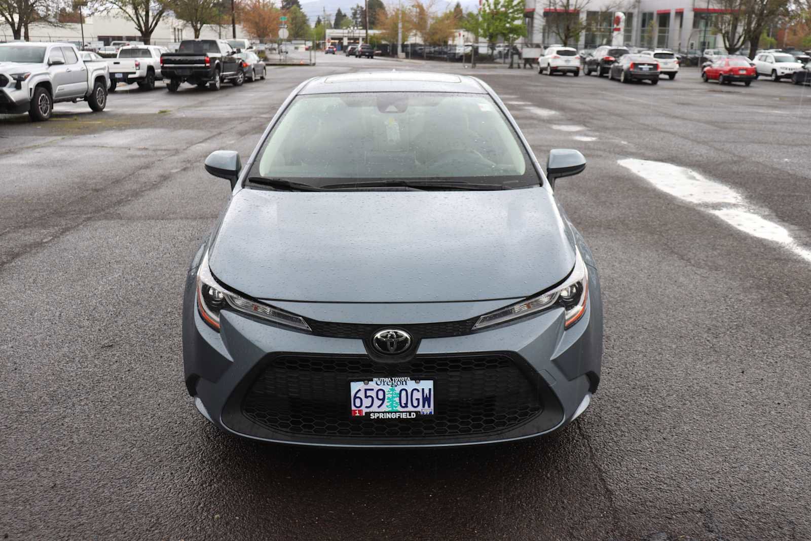 Used 2020 Toyota Corolla LE w/ LE Premium Package image 2