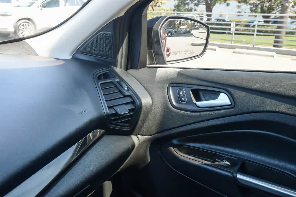 Used 2019 Ford Escape SE FWD image 23