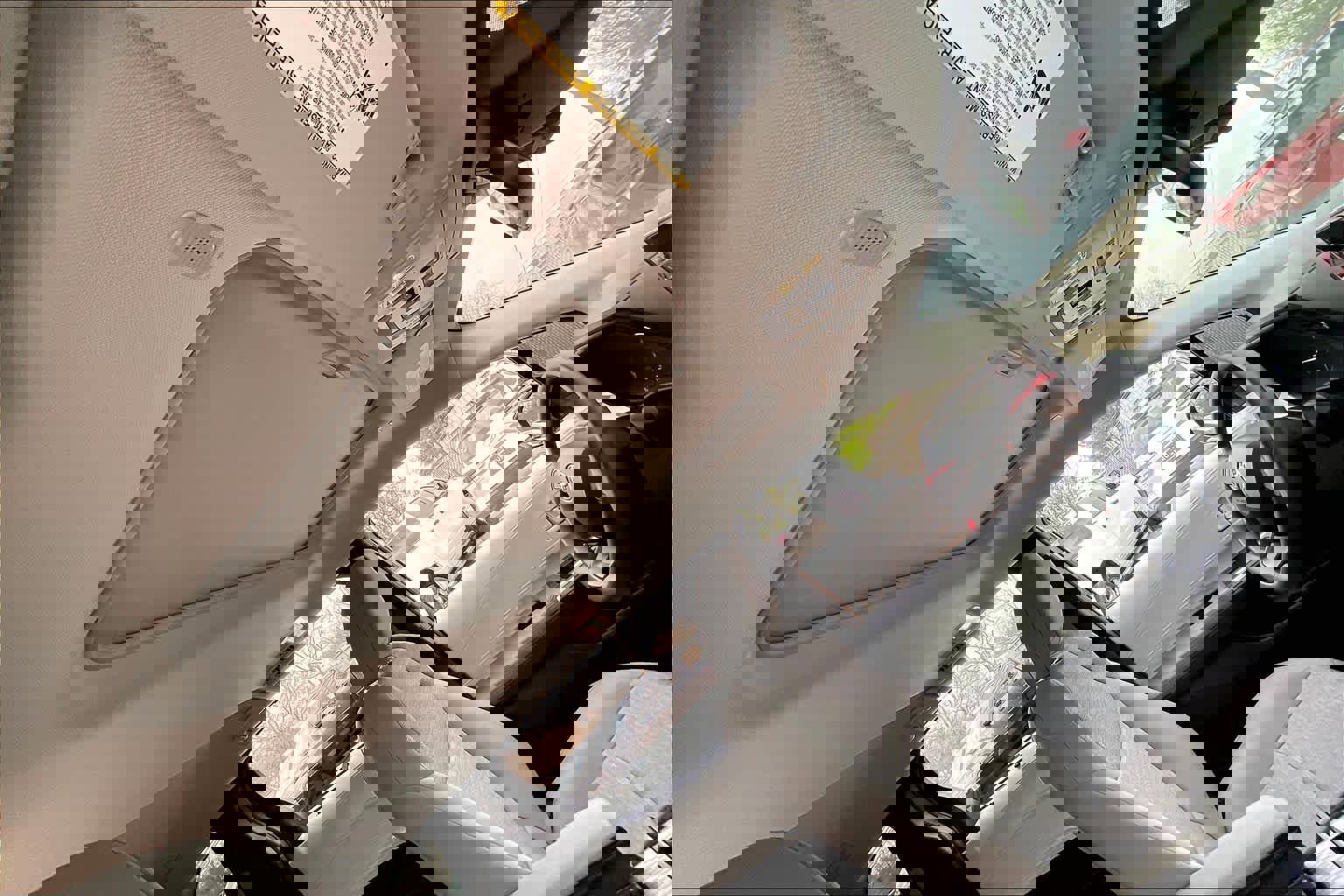 Used 2025 Toyota Sienna LE w/ LE Plus Package image 14