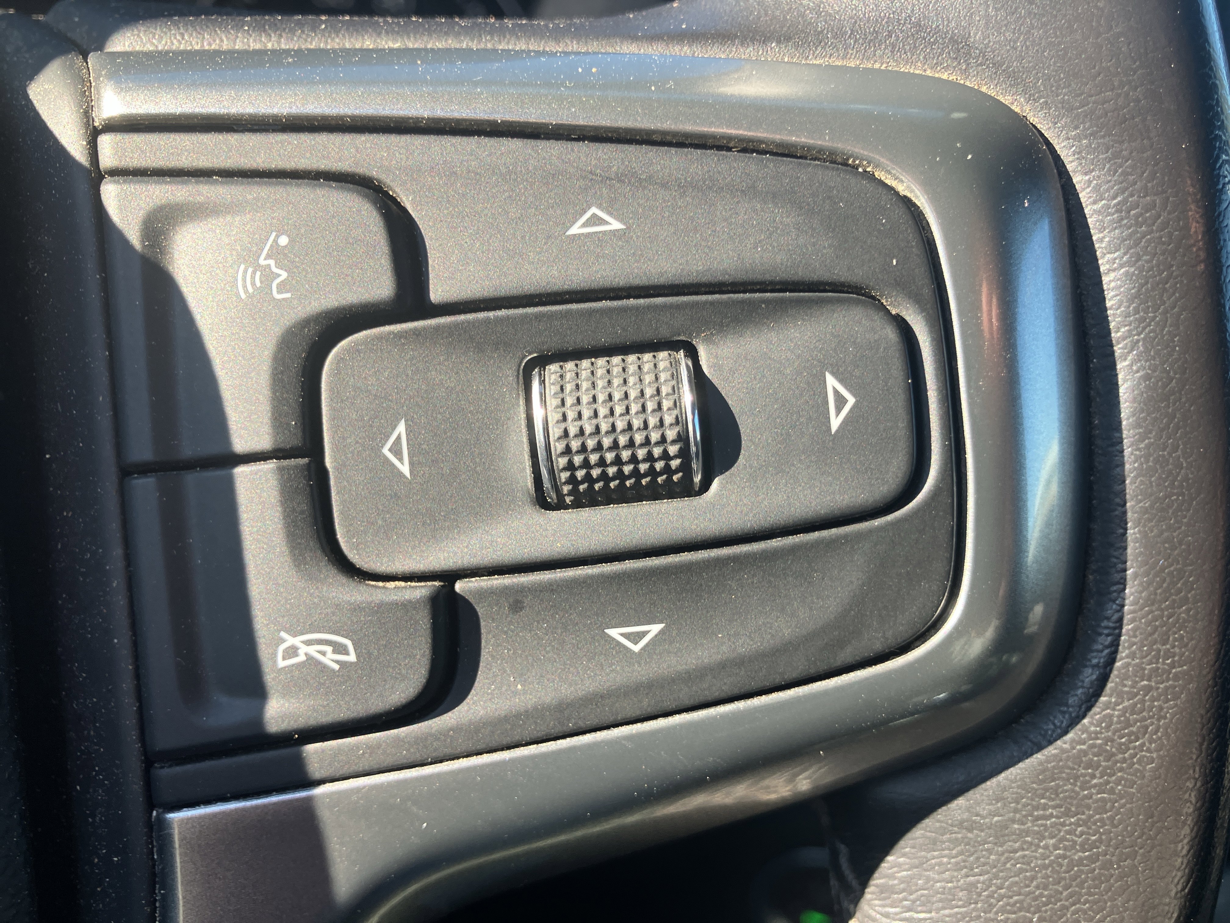 Used 2022 Chevrolet Silverado 2500 LTZ image 18