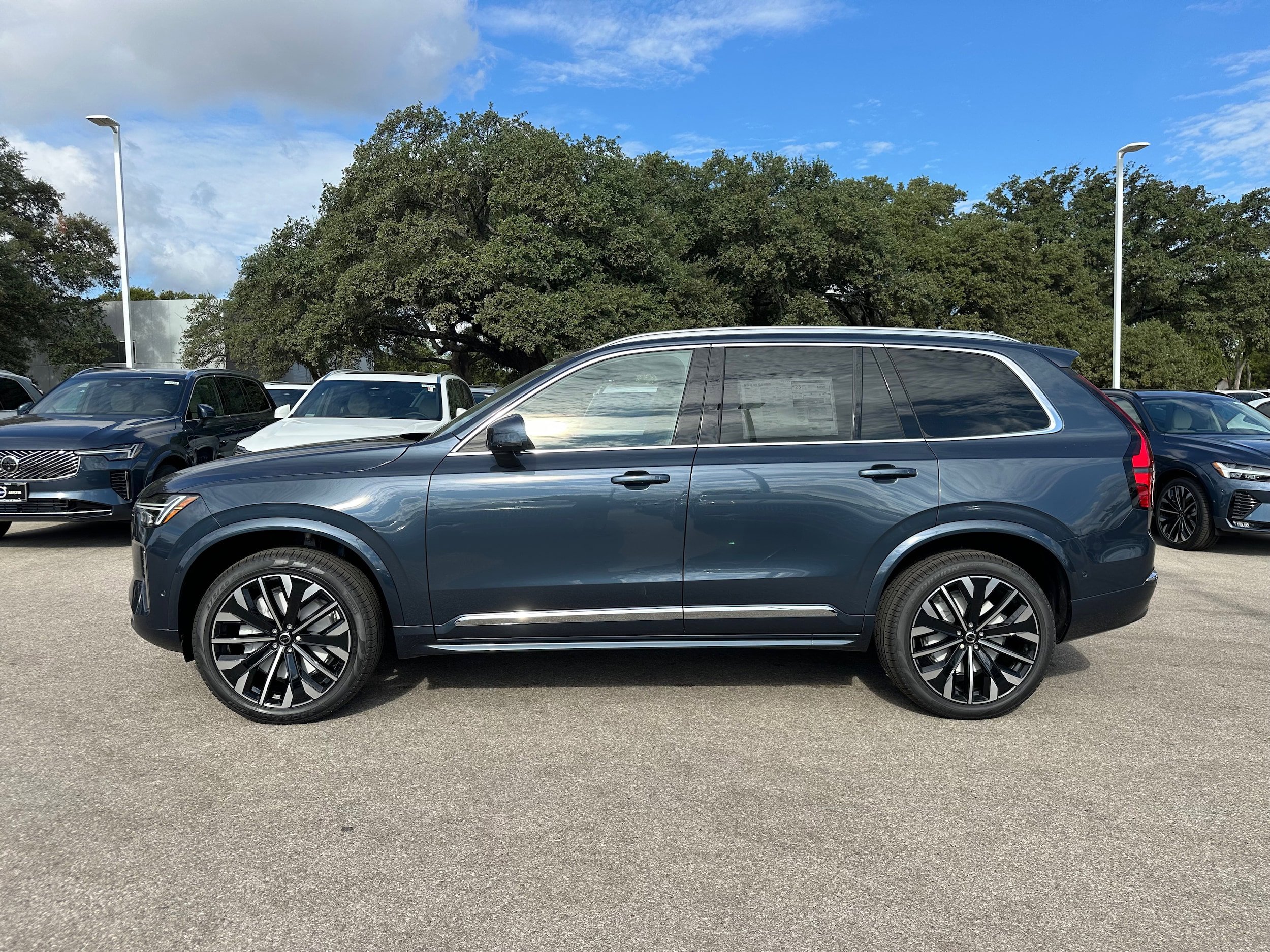 New 2026 Volvo XC90 B6 Plus w/ Protection Package Premier image 3