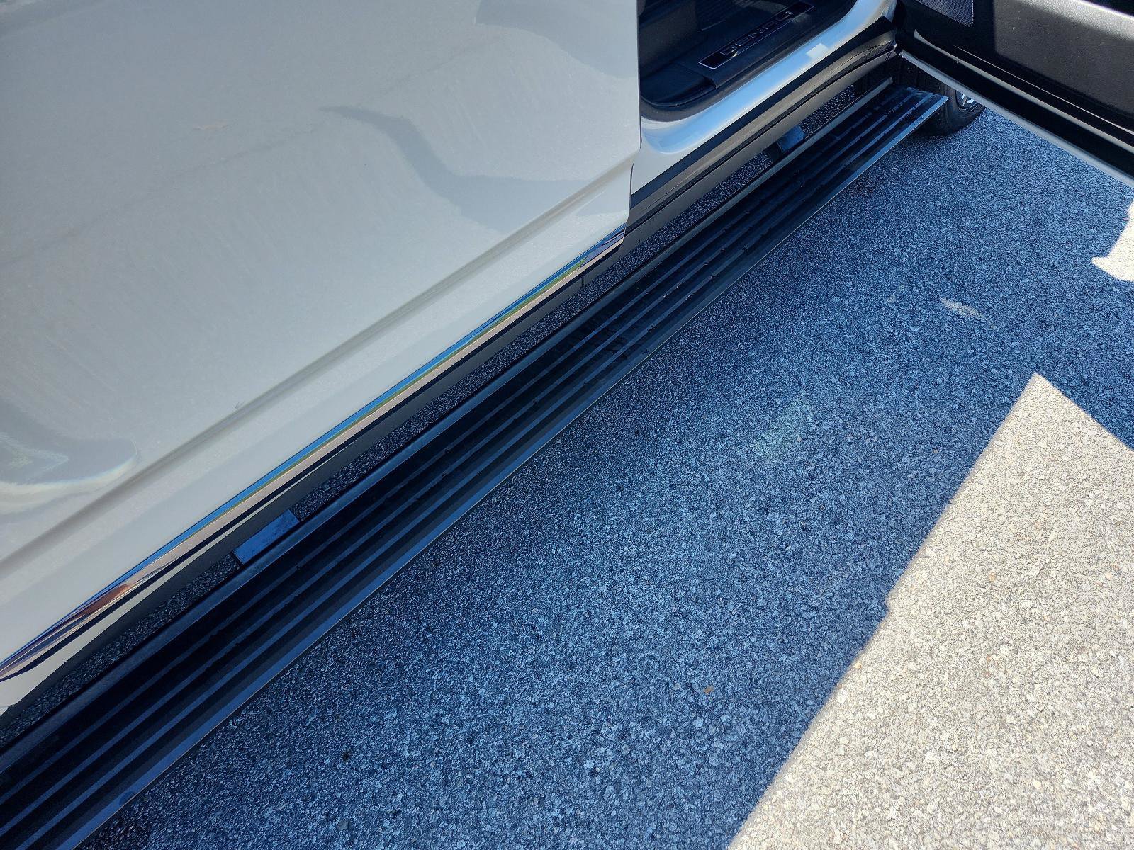Certified 2025 GMC Yukon XL Denali Ultimate AWD/4WD image 7
