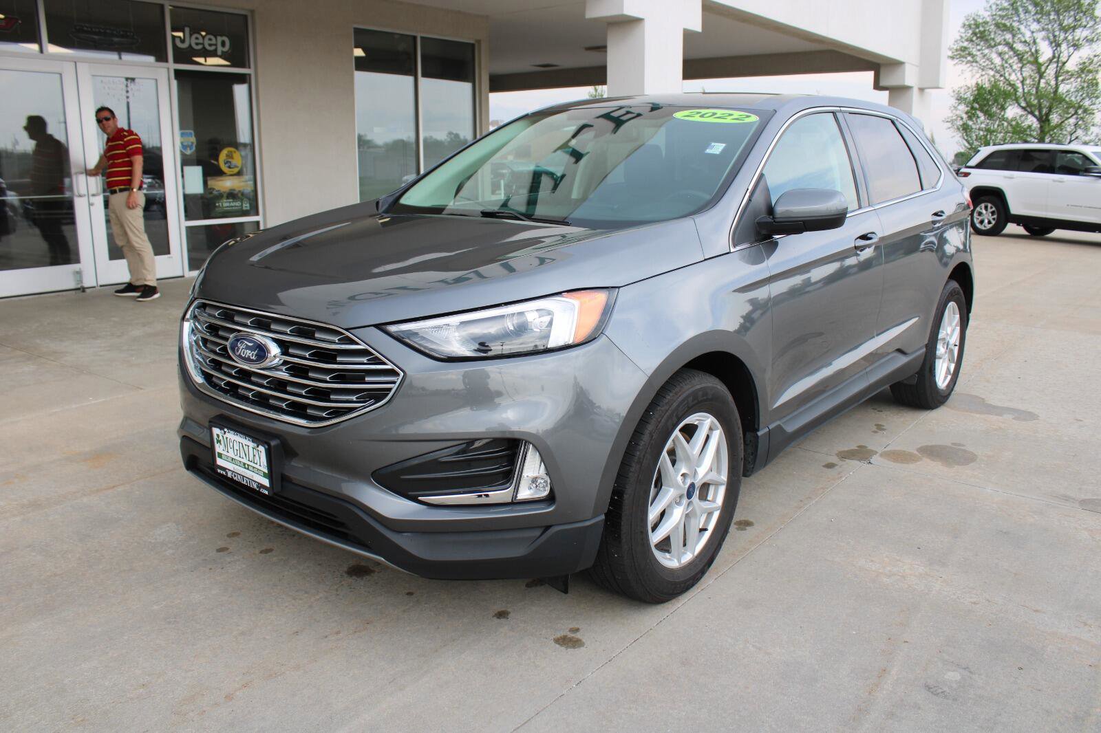Used 2022 Ford Edge SEL w/ Convenience Package AWD/4WD image 2
