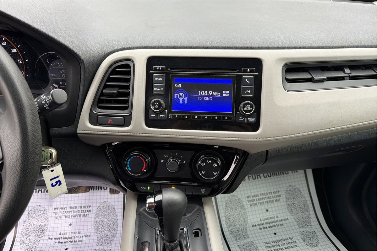 Used 2017 Honda HR-V LX image 12