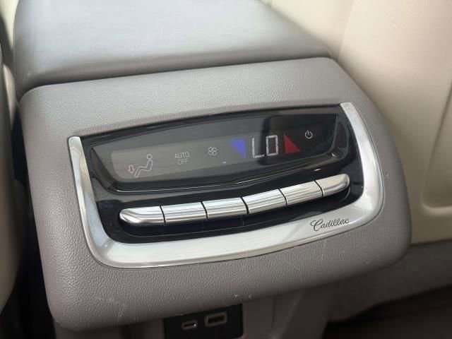 Used 2020 Cadillac XT6 Premium Luxury AWD/4WD image 17