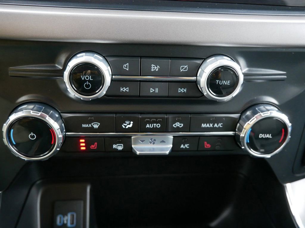 Used 2024 Ford F150 XLT w/ Equipment Group 302A MID image 26