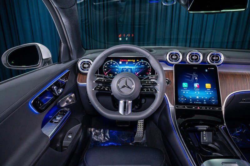 New 2026 Mercedes-Benz GLC 300 4MATIC image 14