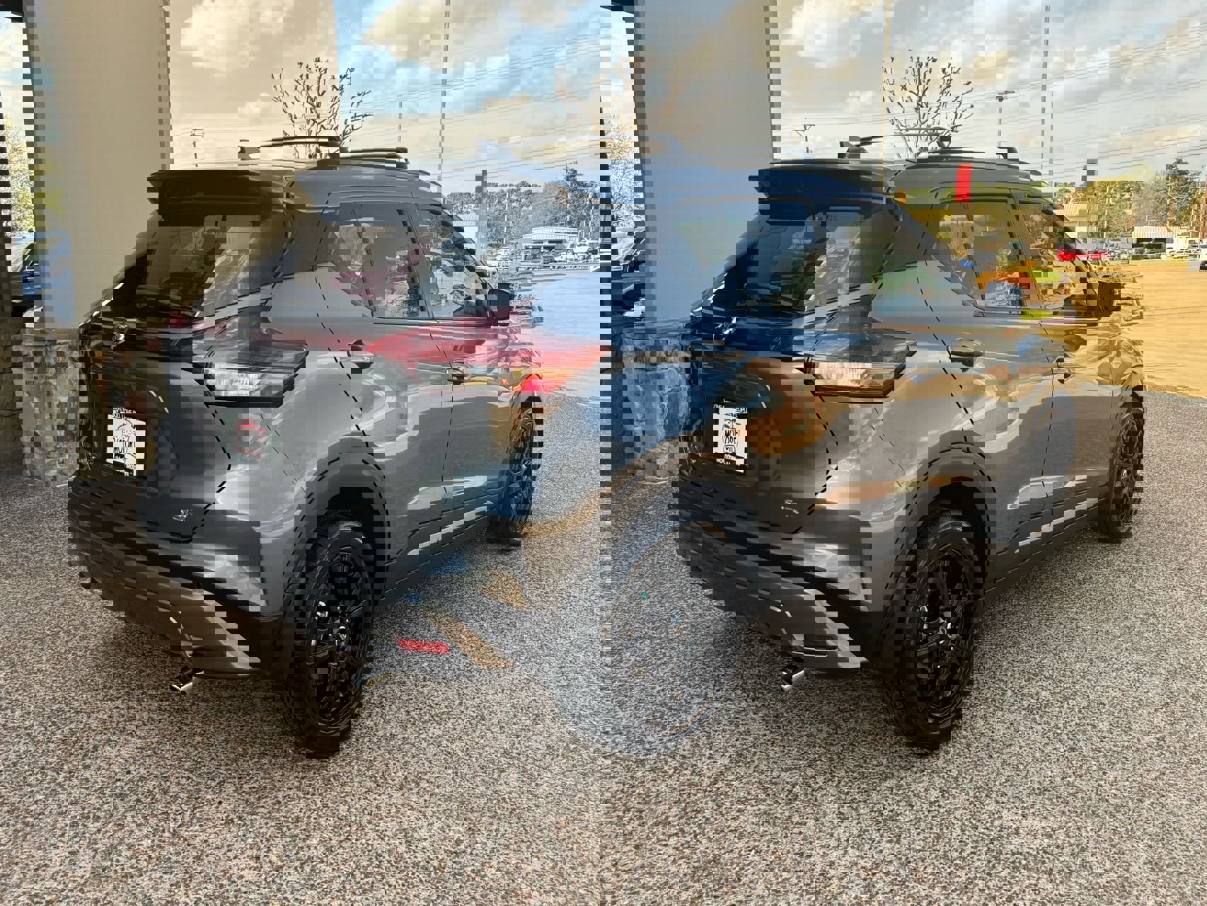 Used 2021 Nissan Kicks SR w/ SR Premium Package image 6