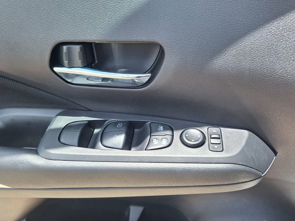 Used 2024 Nissan Kicks SV w/ Exterior Package FWD image 19