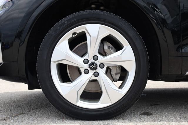 Used 2022 Audi Q5 2.0T Prestige w/ Prestige Package image 9