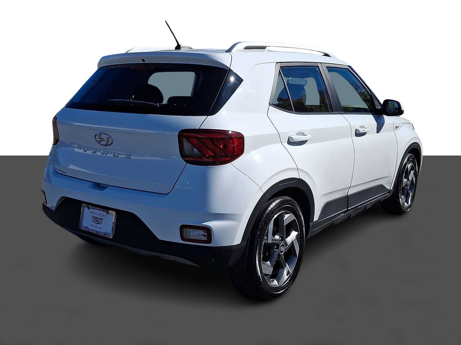 Used 2024 Hyundai Venue SEL FWD image 6
