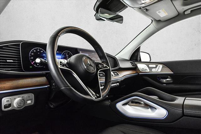 Certified 2025 Mercedes-Benz GLE 350 4MATIC w/ Driver Assistance Package image 9