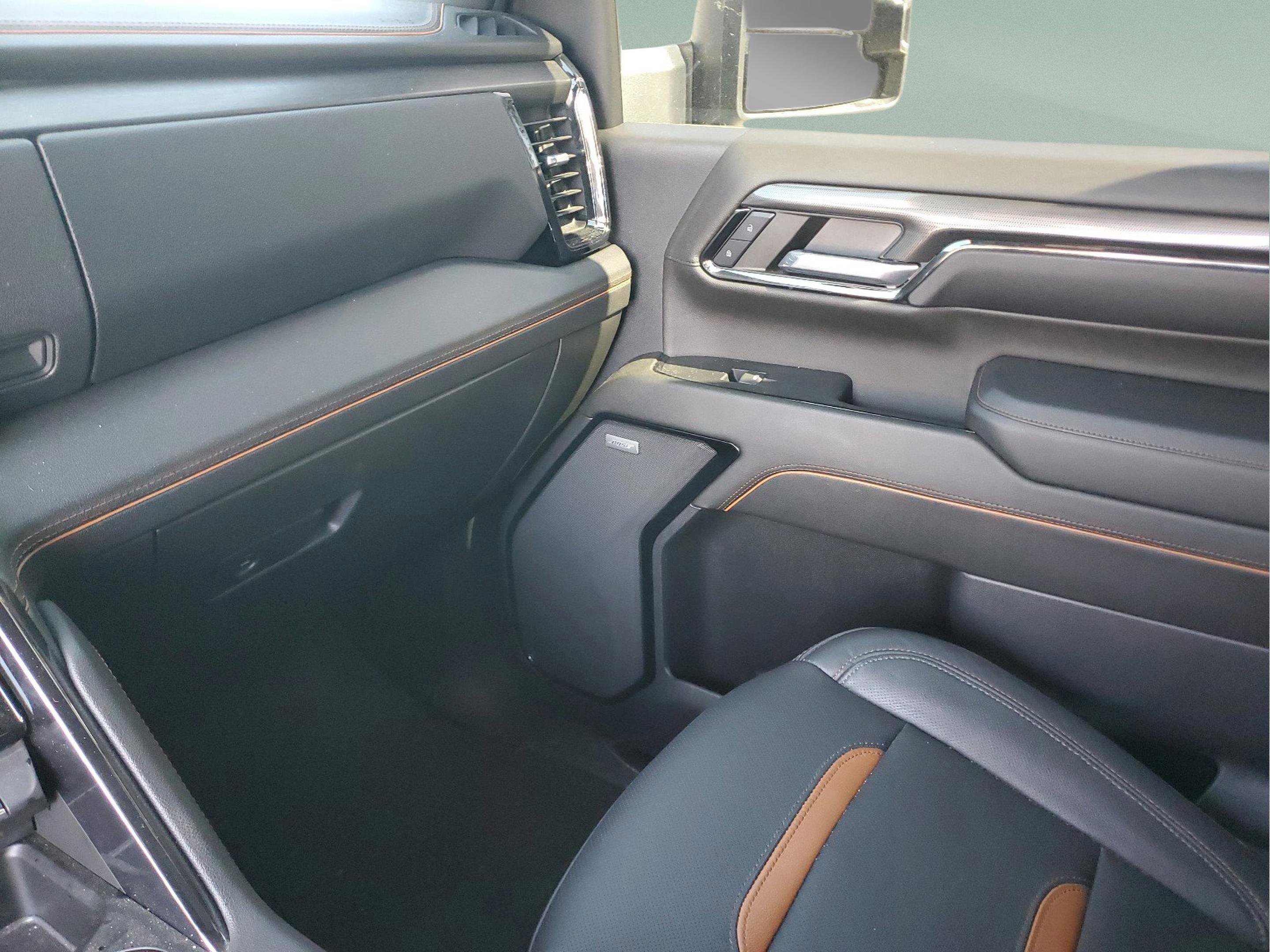 Used 2024 GMC Sierra 2500 AT4 w/ AT4 Premium Plus Package image 20