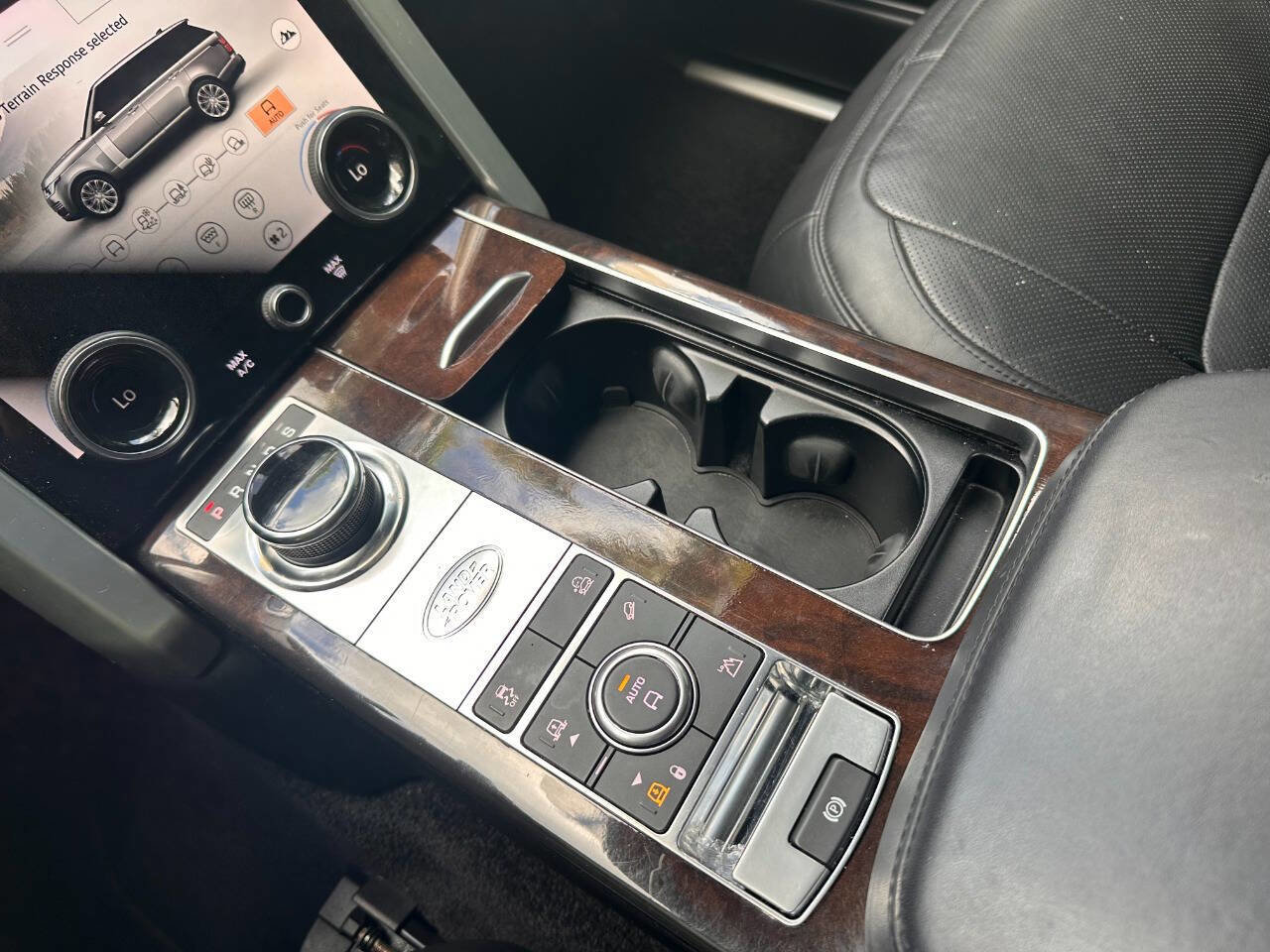 Used 2019 Land Rover Range Rover Long Wheelbase Supercharged image 19