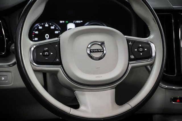 Used 2019 Volvo XC60 T8 Momentum image 11