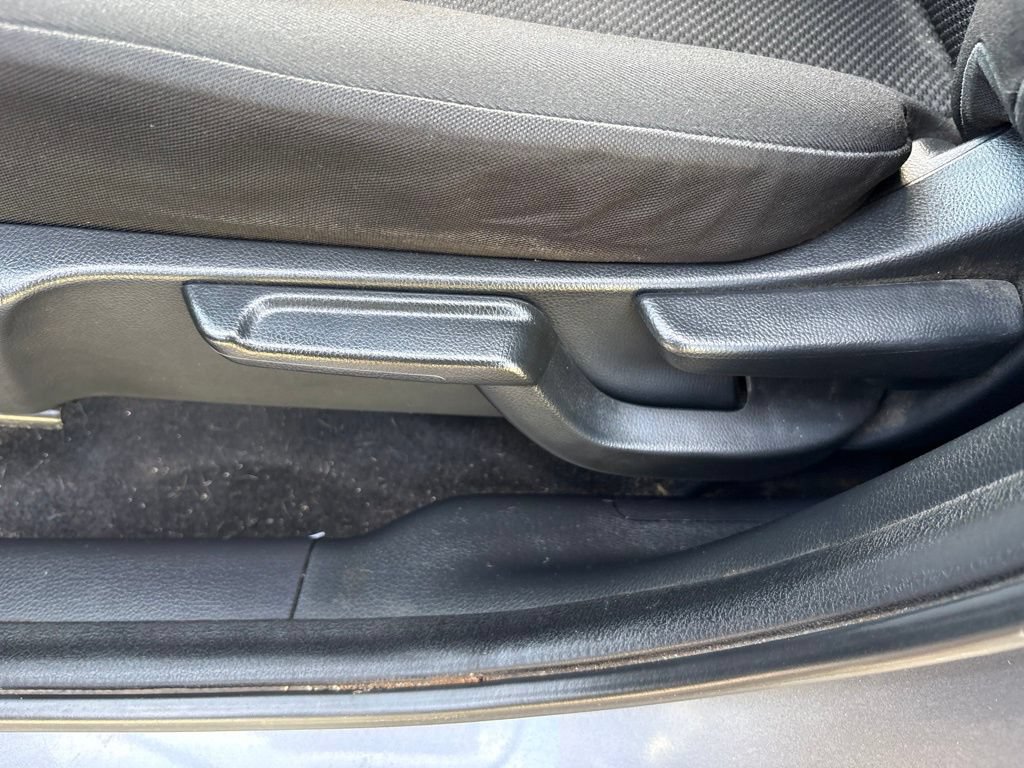 Used 2017 Honda HR-V LX image 15