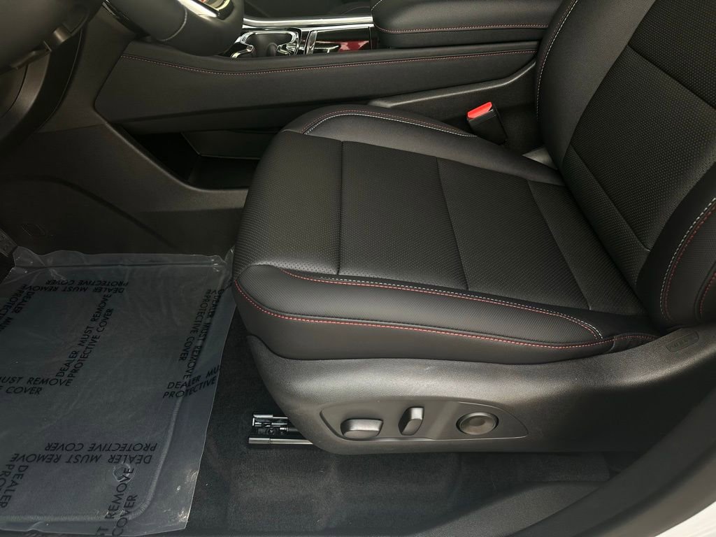 New 2026 Chevrolet Traverse Z71 w/ Enhanced Driving Package AWD/4WD image 12