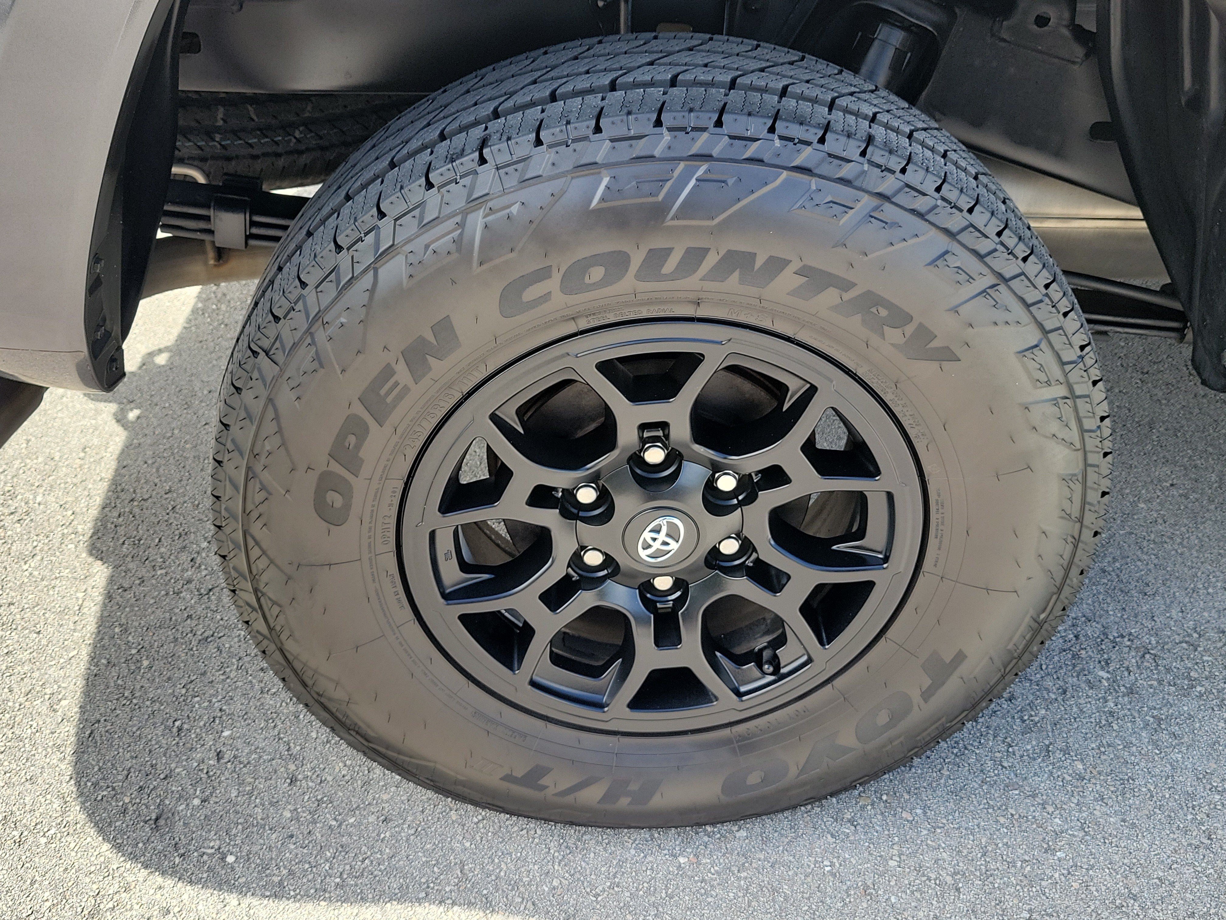 Used 2021 Toyota Tacoma SR5 RWD image 8