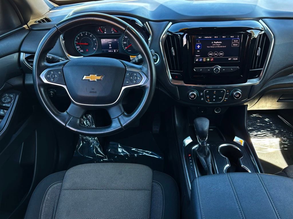 Used 2023 Chevrolet Traverse LT image 24
