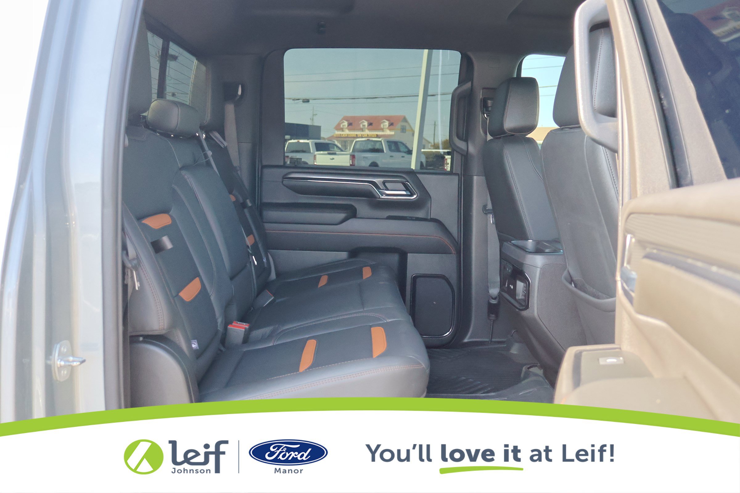 Used 2024 GMC Sierra 2500 AT4 w/ Technology Package image 33