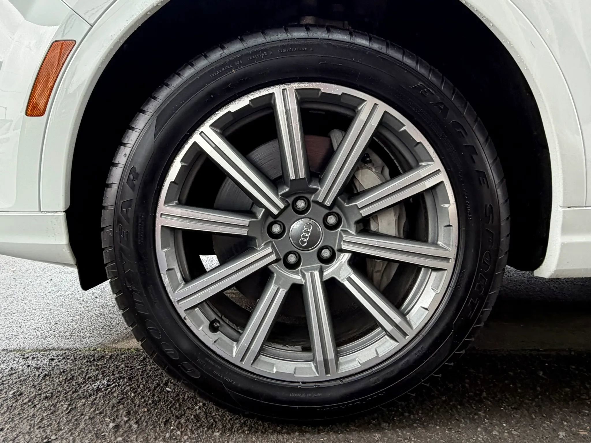 Used 2018 Audi Q7 3.0T Prestige w/ Prestige Package AWD/4WD image 9