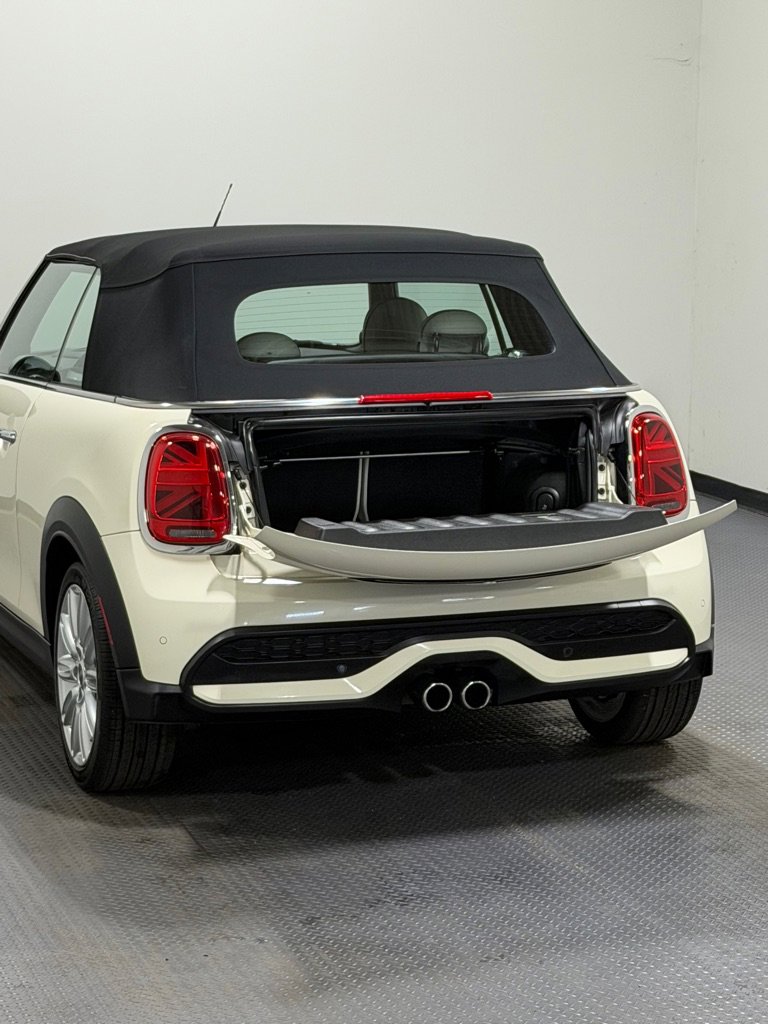 Used 2022 MINI Cooper S image 11