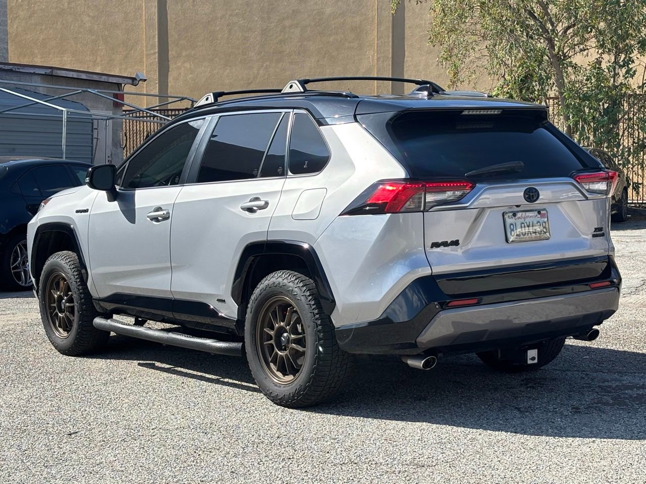 Used 2019 Toyota RAV4 XSE AWD/4WD image 4