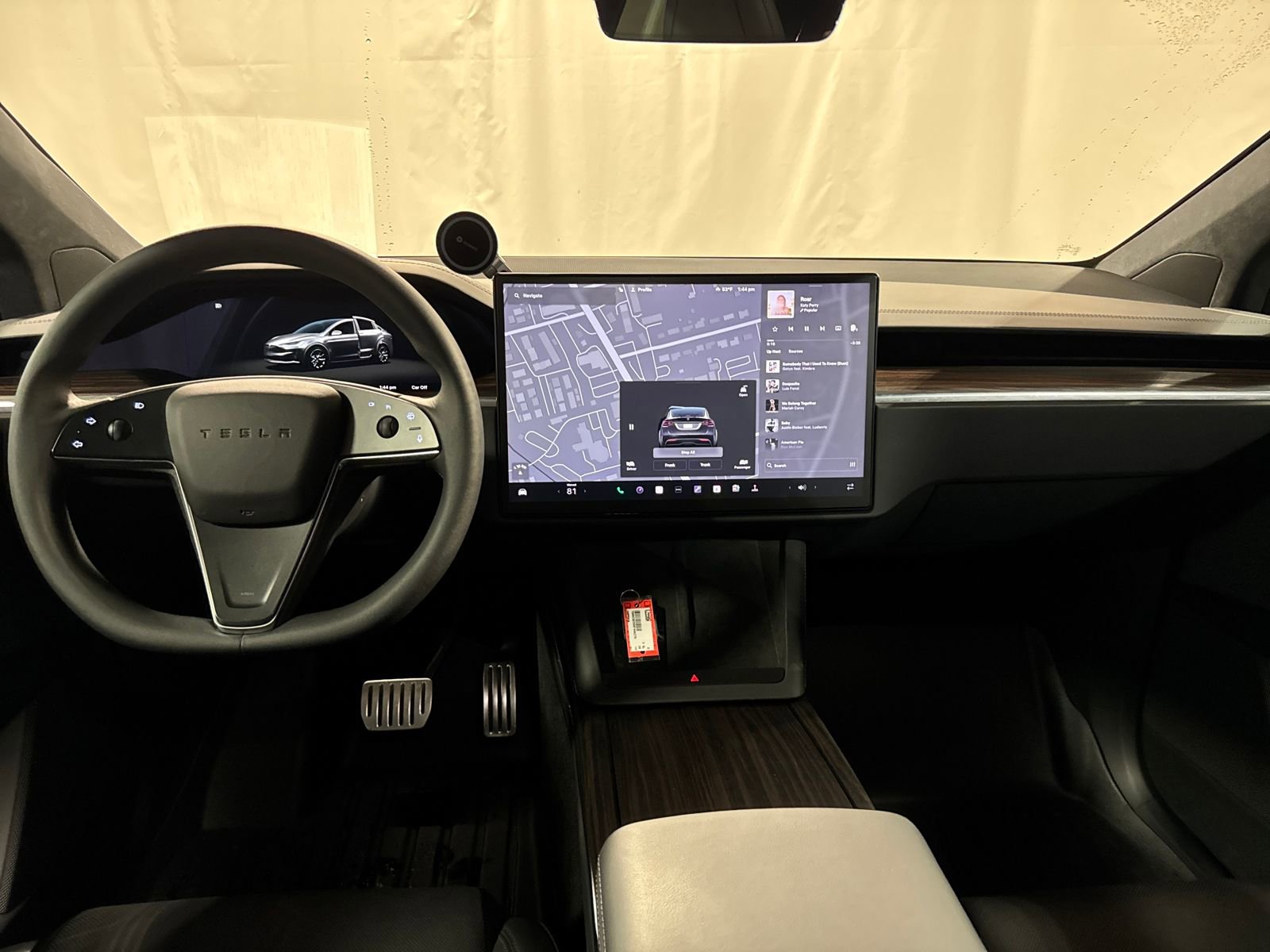 Used 2024 Tesla Model X image 4