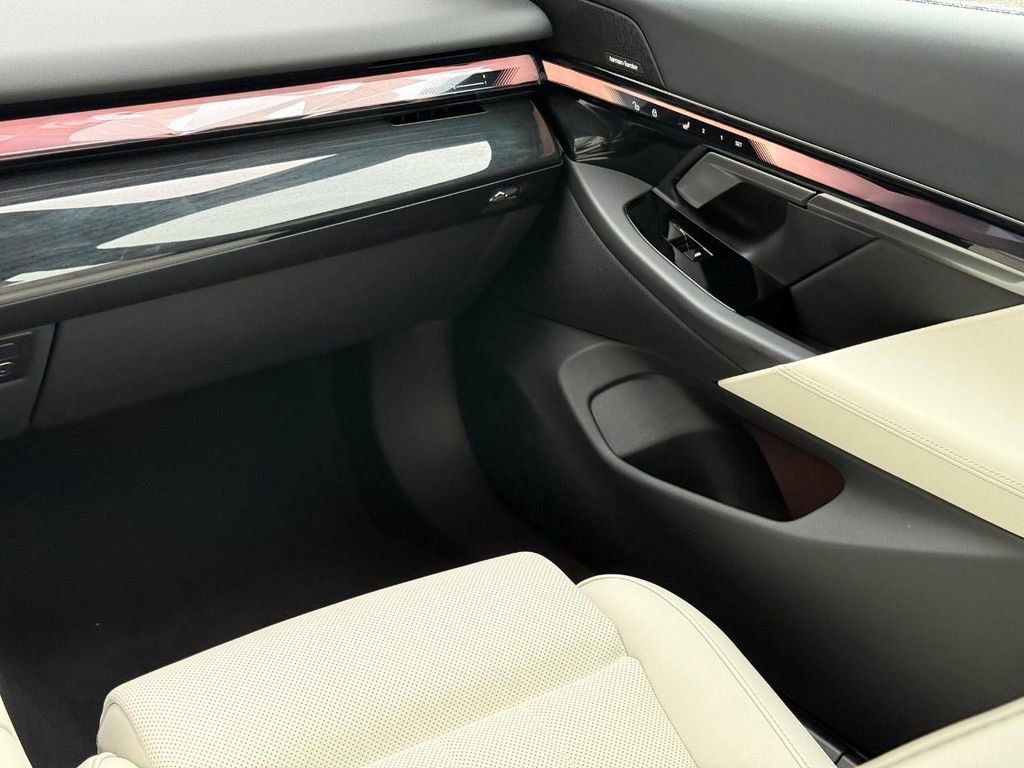 Certified 2026 BMW 540i xDrive image 15