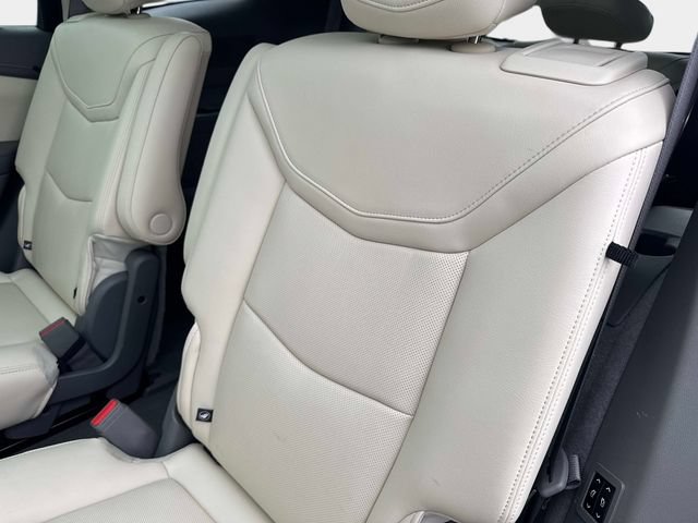 Used 2022 Cadillac XT6 Premium Luxury w/ Technology Package AWD/4WD image 13
