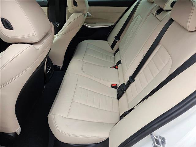 Used 2026 BMW 330i Sedan w/ Premium Package RWD image 16