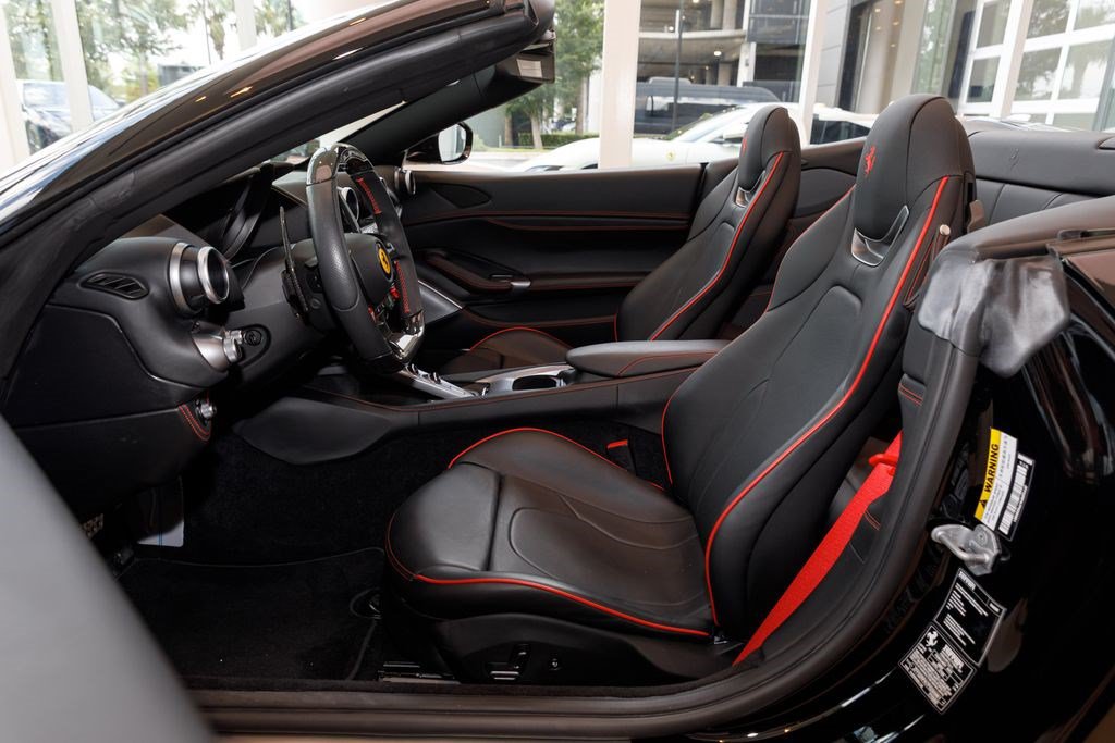 Used 2023 Ferrari Portofino M RWD image 23