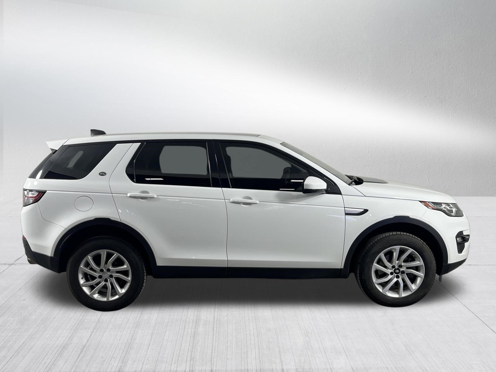 Used 2019 Land Rover Discovery Sport HSE image 8