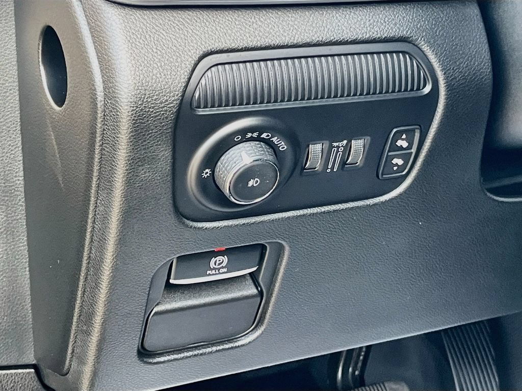 Used 2023 Jeep Wagoneer Series II AWD/4WD image 10