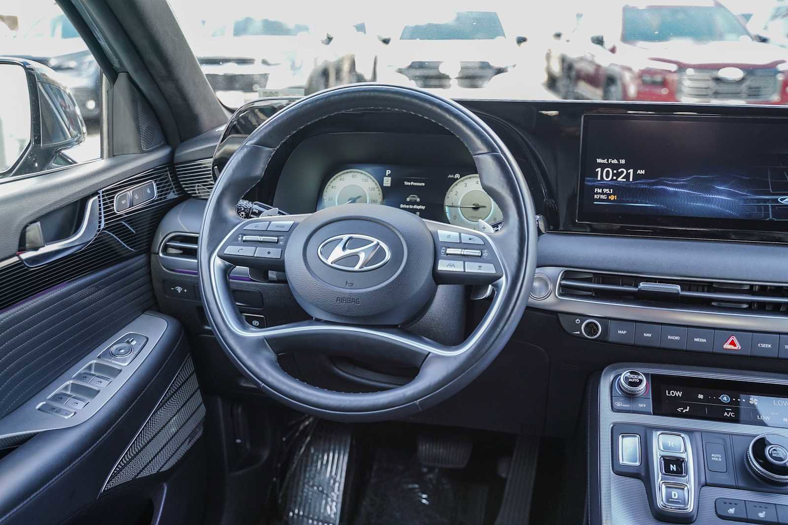 Used 2023 Hyundai Palisade Calligraphy image 12